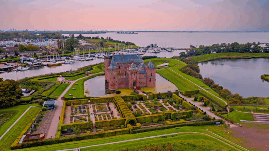 Muiden