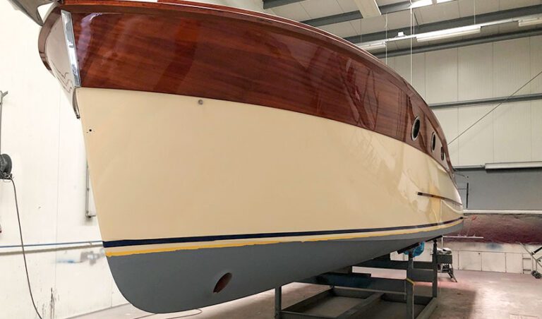 Wood boat De Geus Flevo Marina Lelystad