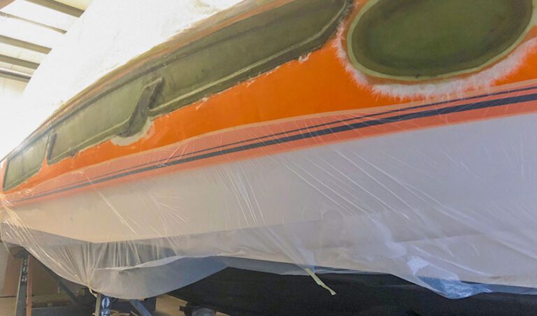 Jachtservice & Refit Flevo Marina paiting work Veuve Clicquot