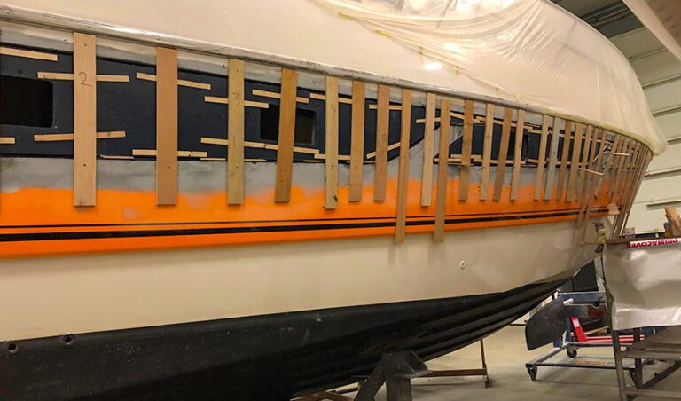 Jachtservice & Refit Flevo Marina paiting work Veuve Clicquot