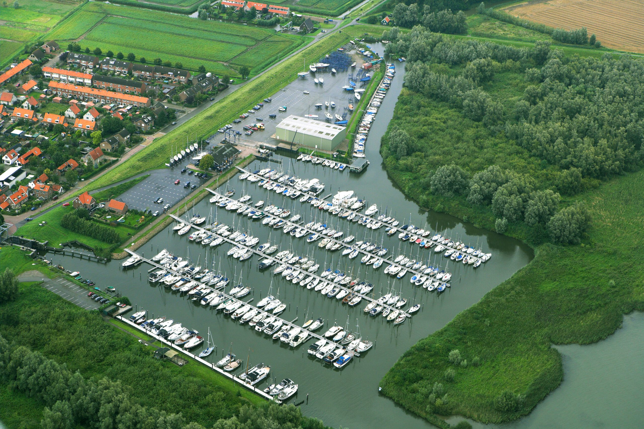 Jachthaven Strijensas drone shot