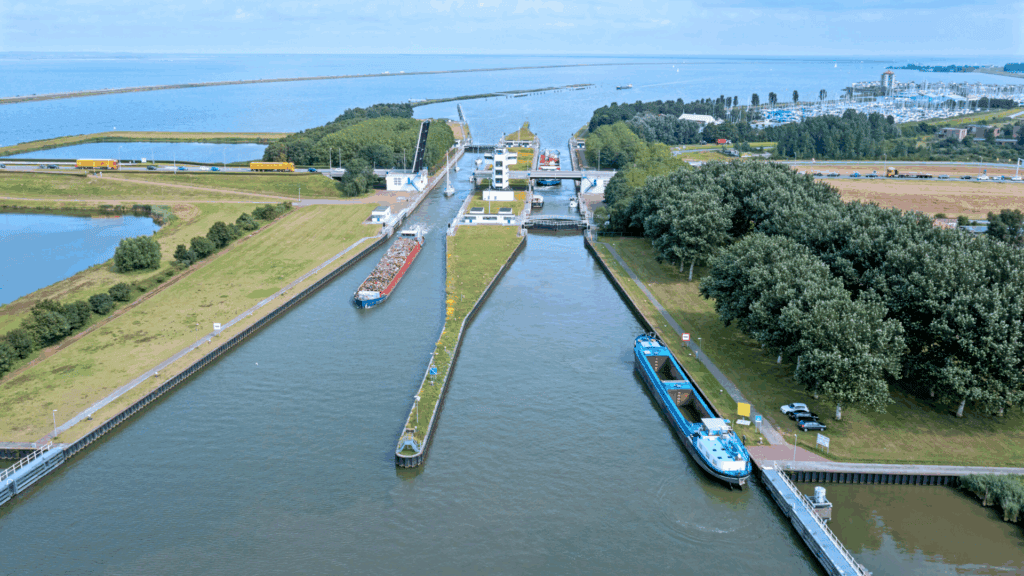Sailing around Lelystad